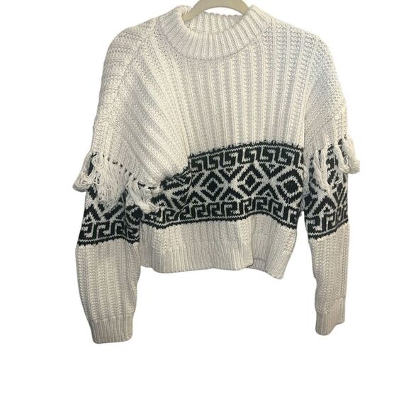 ✨H&M FRINGE-TRIMMED SZ SMALL SWEATER✨ - Picture 12 of 16